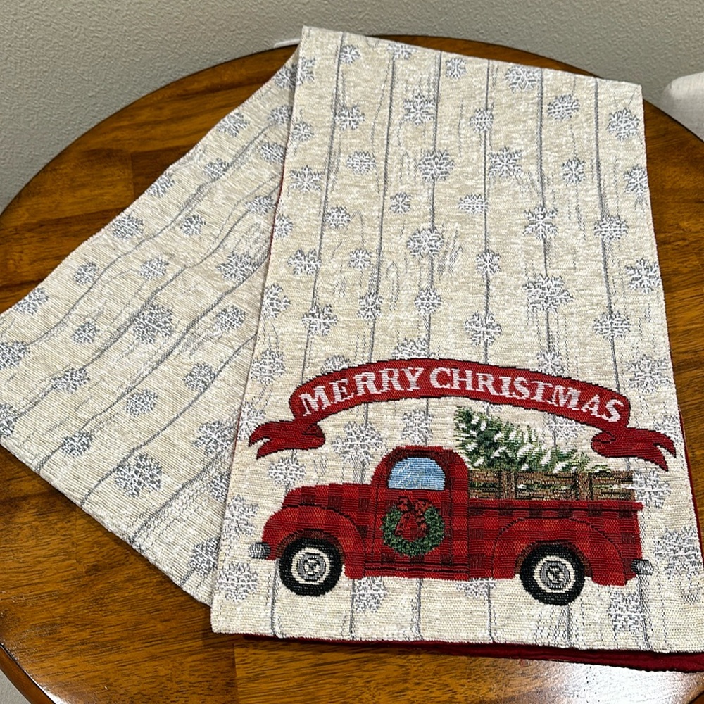Christmas table runner.